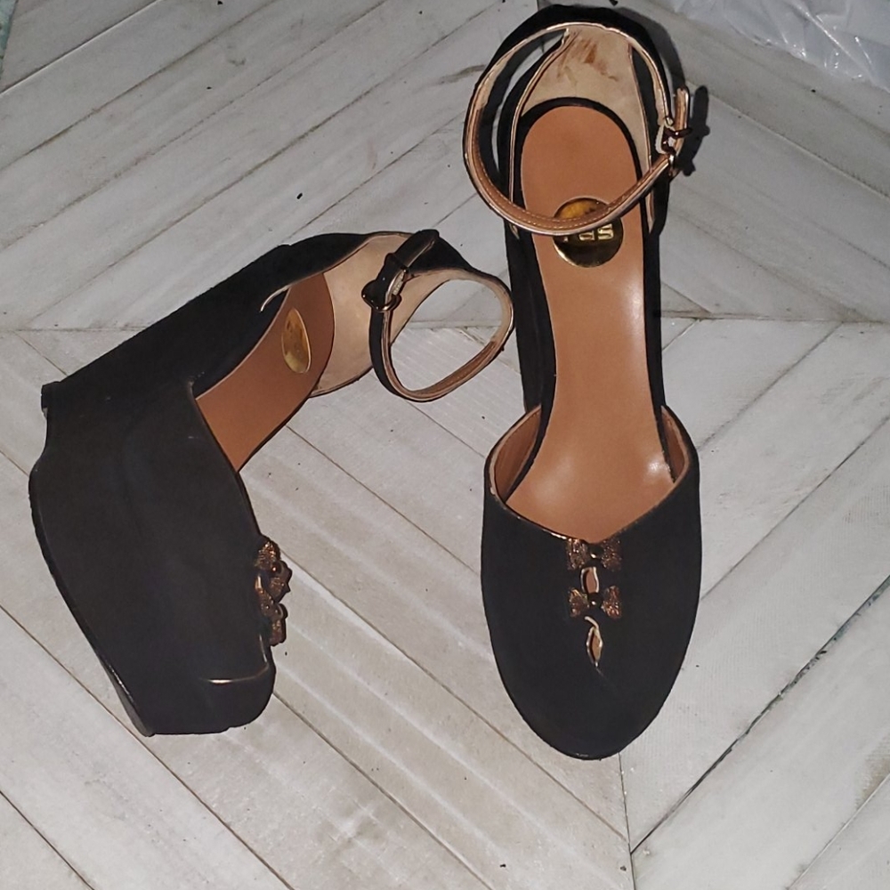 Ras Size 10 Black Suede Leather Gold Color Bow Tops Wedges